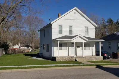 Image de Downtown Ionia 2 Story Cottage