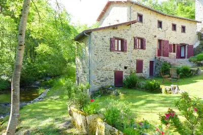 Image de Ancien moulin rénové, idéal pour familles : nature, jeux, pêche, proche de Vichy, tout confort inclus