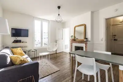 Image de Cosy appartement refait Ă neuf Ă moins de 10 min Ă pieds de la gare!