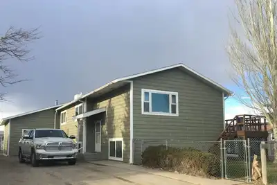 Image de Sage House- en ville avec beaucoup d'espace