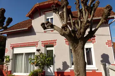 Image de Gîte tout confort à Molinet, climatisé, avec cour close et proche de la Voie Verte!