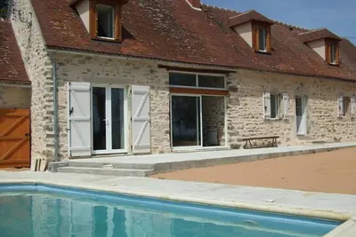 Image de Longère rénovée avec piscine privée, Wifi et animaux acceptés en Auvergne