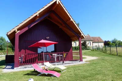 Image de Maison de charme avec terrasse privée et activités familiales, proche de Souvigny et St Pourçain sur Sioule