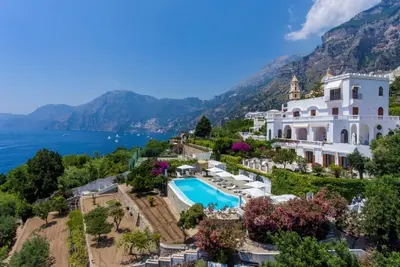 Image de Villa de luxe haut de gamme Praiano 8 chambres 16 couchages 15 m piscine, juste au-dessus de la plage