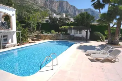 Image de Nouvelle Villa de Luxe - 4 chambres Toutes ensuite + piscine privée et jardins incroyables