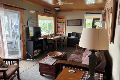Image de Gsl Waterfront Cottage With Million Dollar Views and 65 of Lakefront