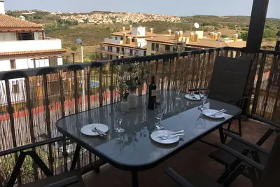 Image de Belle apt 2 chambres avec une vue fantastique. Grande terrasse privée sur le toit.