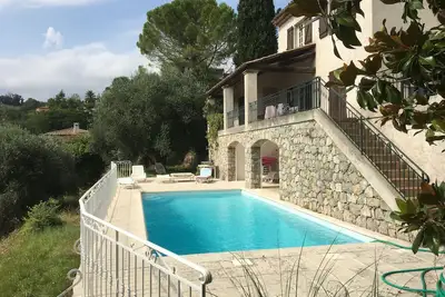 Image de Villa provençale avec grand jardin et piscine privée