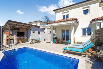 Image de Superbe maison Ă Kastav avec WiFi