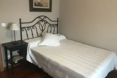 Image de Chambre double indépendante avec salle de bain