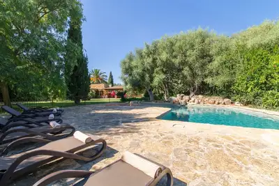 Image de Finca pour 6 avec piscine clôturée, idéale pour les familles, à Buger près des plages