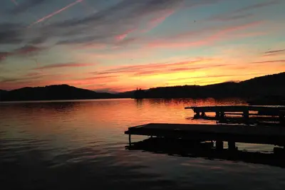 Image de Cottage sur le lac Cuba sur la rive nord