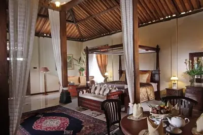 Image de Javanaise Joglo Villa royale traditionnelle