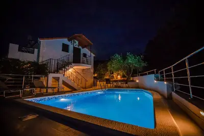 Image de Villa de charme avec vue mer et piscine