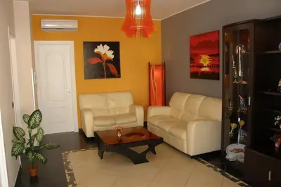 Image de Appartement avec terrasse exclusive et parking privé gratuit