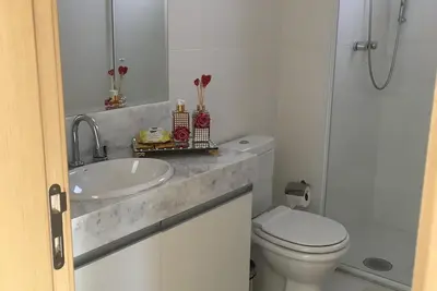 Image de Couverture Aischa Hum, belle avec un look charmant