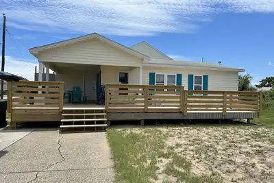 Image de Vieux cottage de charme à deux pas de la plage!