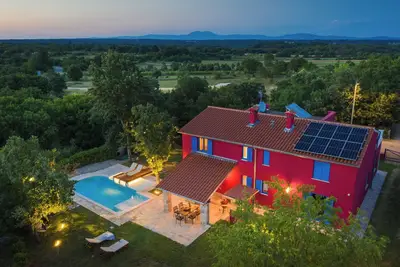 Image de Villa Parun à la piscine votre refuge privé des foules de touristes