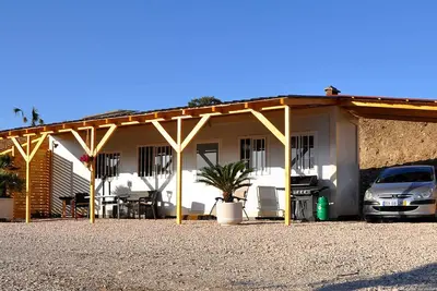 Image de Lakefront bungalow with private beach just 20km from Albufeira