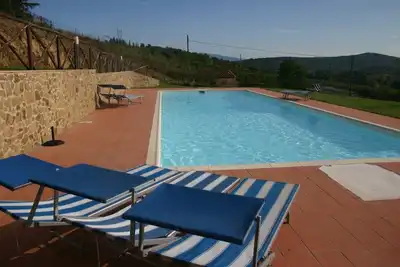 Image de Brilliant Home in Chianti, Toscane avec piscine et jardins