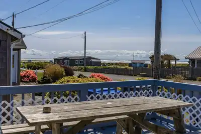 Image de Love Shack Cabins, View, À pied de la plage, Animaux acceptés, WiFi, Barbecue