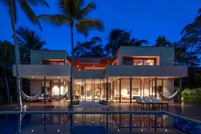 Image de maison de rêve sur une plage de rêve / casa de sonho no melhor lugar da peninsula