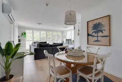 Beachy, Bright et Burleigh's Best Address!