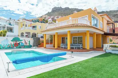 Image de Belle villa avec vue sur l'océan et piscine privée