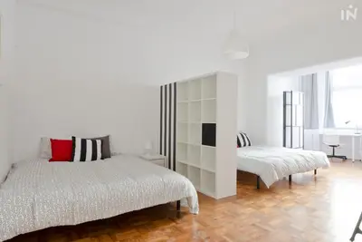 Image de A1- ★ Unique Property ★ Garden Mall - 10 secondes du métro - parfait pour les groupes