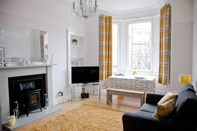 Image de Superbe appartement récemment rénové au centre-ville dans le quartier de Broughton / Canonmills