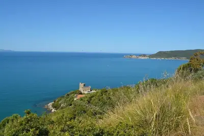 Image de Maison Verte PRÈS De La Mer (Baia Di Talamone)