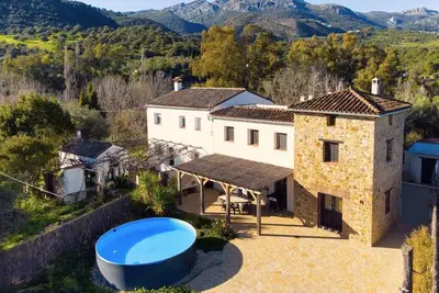 Image de Maison de vacances confortable avec piscine privée, pour les randonneurs ou simplement pour se détendre!