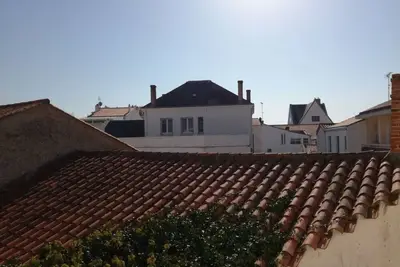 Image de Très joli T3 meublé classé 4* tout à pied 4 personnes  au cœur de Saint Gilles