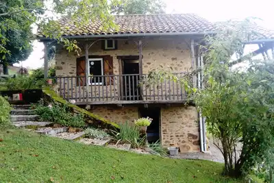 Image de Gite 4 à 5 personnes dans maison en pierre restaurée et dans endroit calme