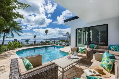 Image de * 15% de réduction sur les séjours du 5 au 15-6 / 14 * Aloha Nalu-Luxury living w avec une vue imprenable sur l'océan et le littoral!