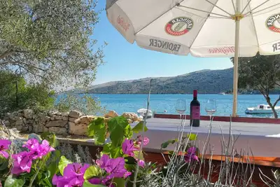 Image de Appartement de trois chambres prés de la plage Poljica, Trogir (A-16999-a)