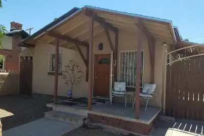 Image de \"Petite Maison\" Centre Adorable.