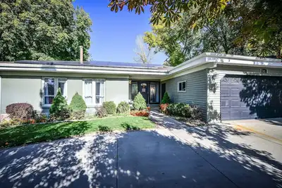 Image de Maison rénovée confortable, pratique et récente avec commodités