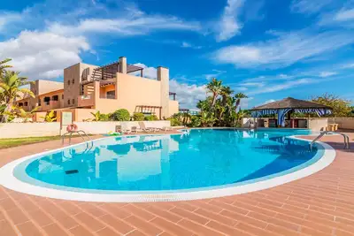 Image de Appartement moderne avec 2 chambres et 2 salles de bains dans un condominium privé