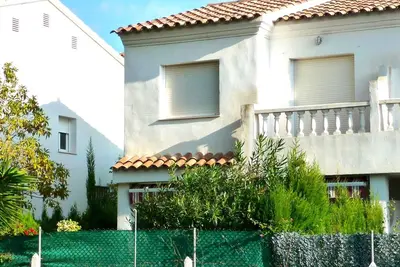 Image de Villa F4. Dans Residence Avec Piscine A 5mn De La Plage Et Du Centre A Pied.