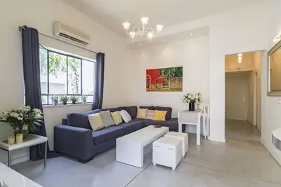 Image de Gordon Beach Ruppin street Best location