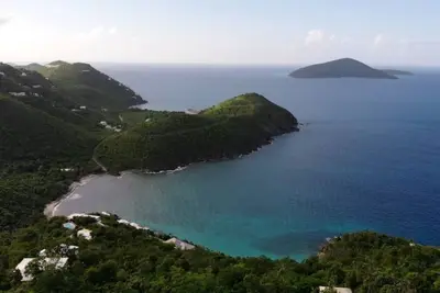 Image de Vues à couper le souffle sur l'île, excellente proximité des principales plages et plus encore