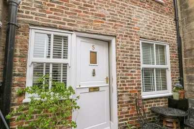 Image de 5 Oystons Yard, Animaux domestiques, avec feu ouvert à Whitby, Réf 998471