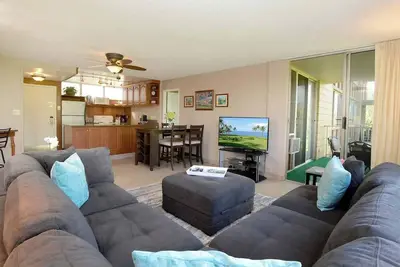 Image de Haleakala Shores A-309, 2 chambres, accès à la piscine, véranda privée, pour 4 personnes