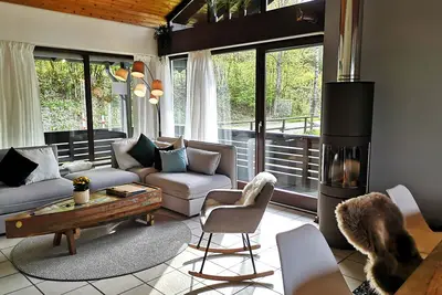 Image de Seewärterhaus, emplacement unique et direct sur les rives du lac de Kronenburg