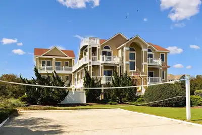 Image de Château côtier: 6 maîtres, piscine privée, ascenseur, chiens acceptés