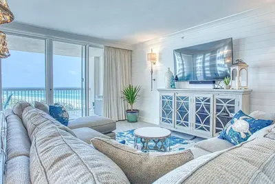 Image de Complètement rénové Beach Front Condo!