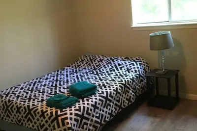 Image de 2 chambres en centre ville! Marcher partout