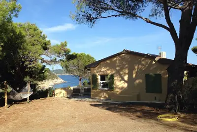 Villa à Cape privée de Fetovaia, après la côte de la Toscane