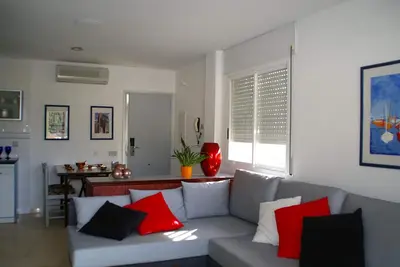 Image de Appartement (3 Adultes + 2 Enfants) Vue Piscine